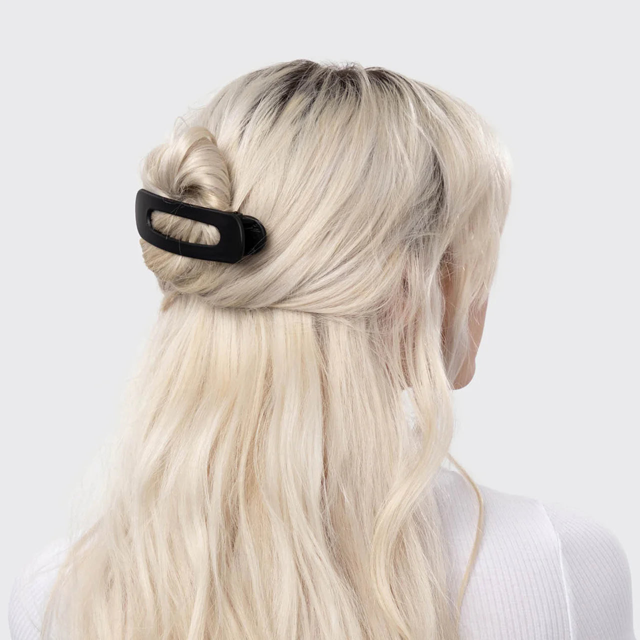 Black And Tort Flat Lay Claw Clips Set of 2
