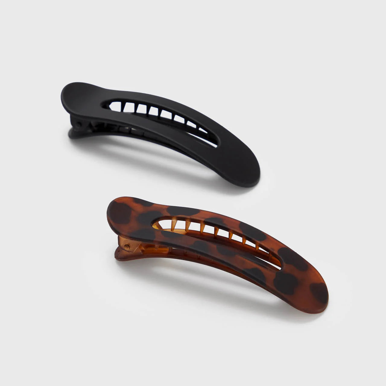 Black And Tort Flat Lay Claw Clips Set of 2
